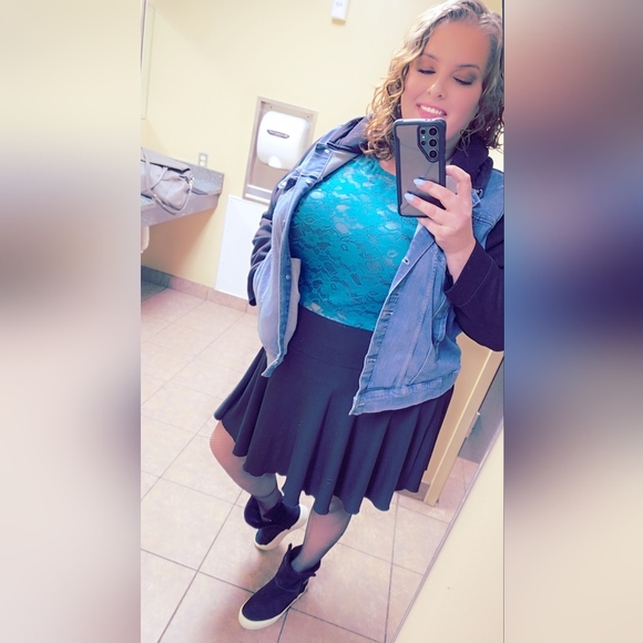 Meet your Posher, Leyna - Picture 7 of 14